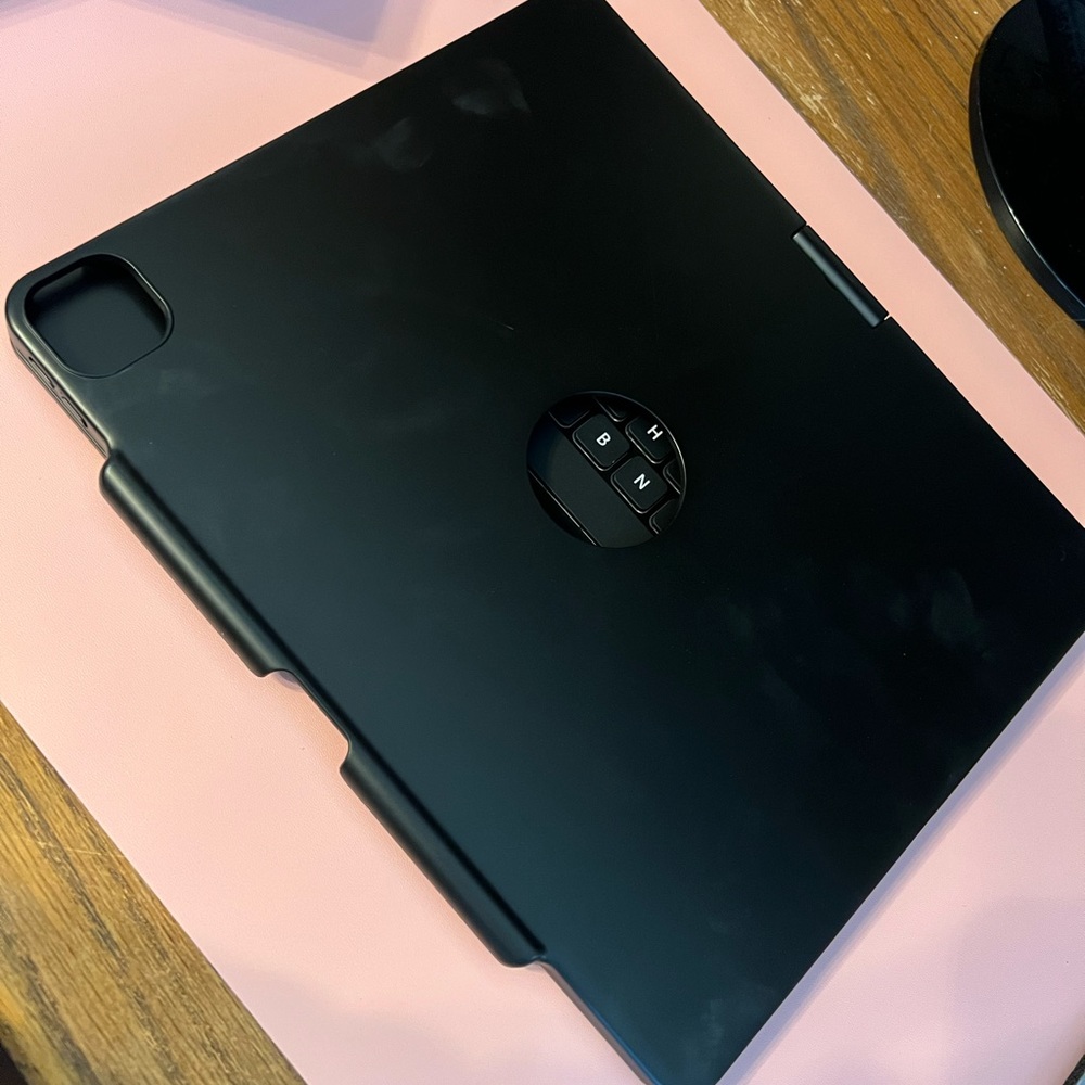Wireless Keyboard for IPad Pro 12.9” - Picture 5 of 8